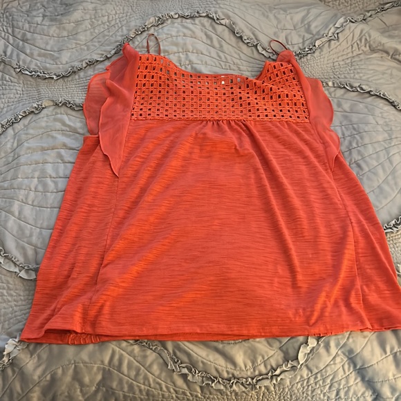 Cute top! - Picture 2 of 3